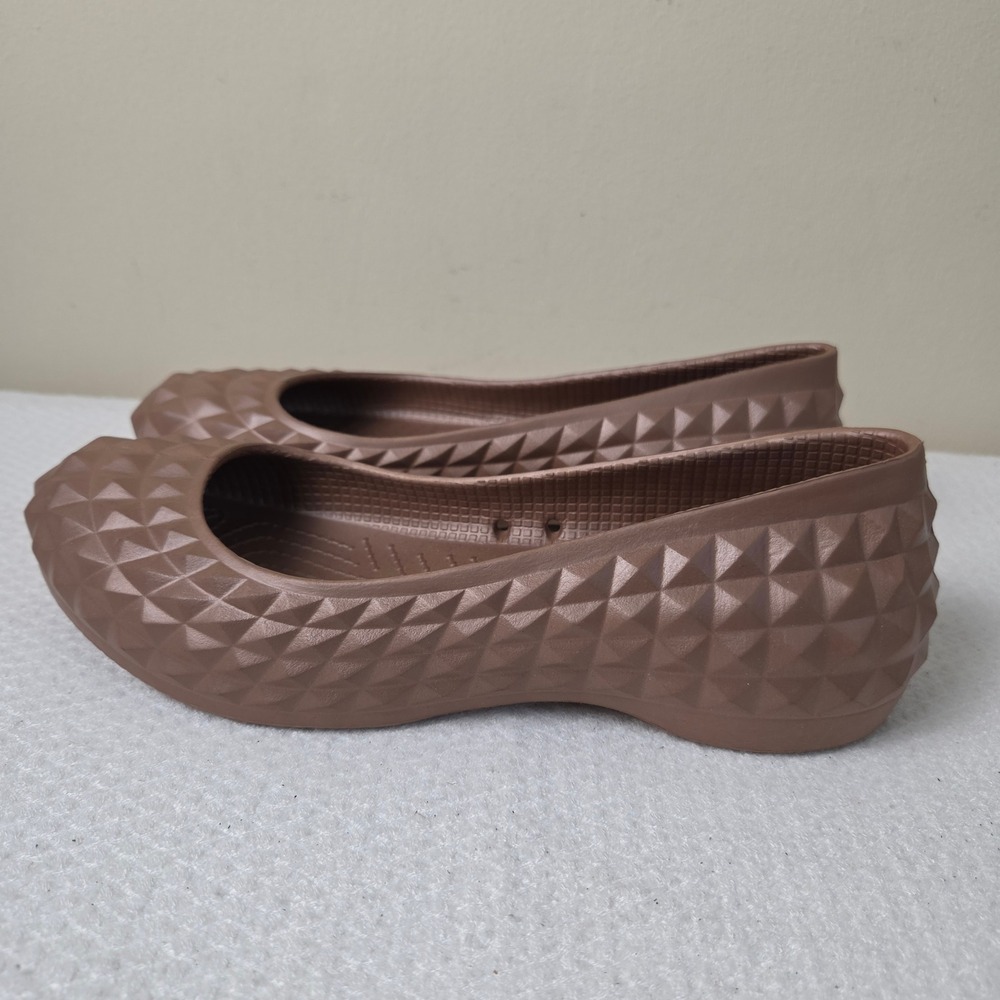 Crocs Gianna Pyramid Studded Ballet Flats Bronze Brown Womens Size 8